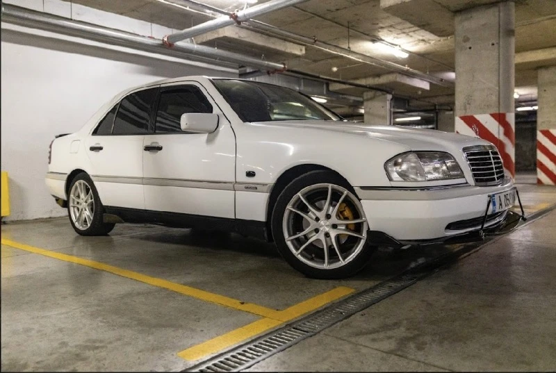 Mercedes-Benz C 200, снимка 1 - Автомобили и джипове - 47596860