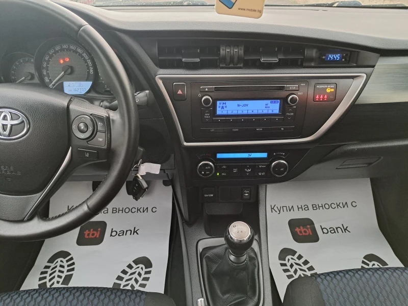 Toyota Auris 1.33VVT-I-6ск., снимка 7 - Автомобили и джипове - 47545908