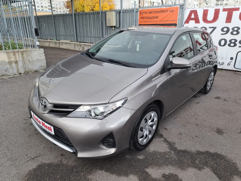 Toyota Auris 1.33VVT-I-6ск., снимка 1 - Автомобили и джипове - 47545908