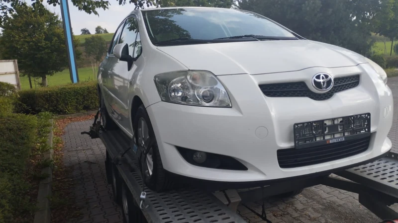 Toyota Auris, снимка 6 - Автомобили и джипове - 47675382