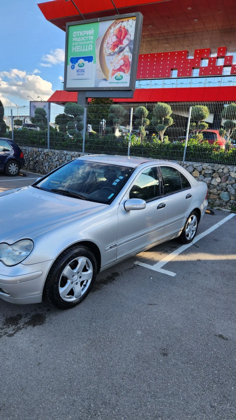 Mercedes-Benz C 200, снимка 7 - Автомобили и джипове - 47780196