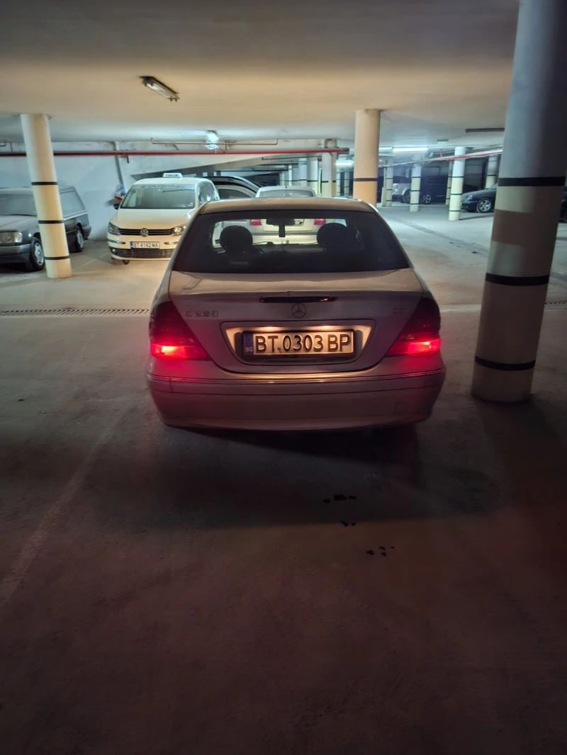 Mercedes-Benz C 220, снимка 2 - Автомобили и джипове - 52554605