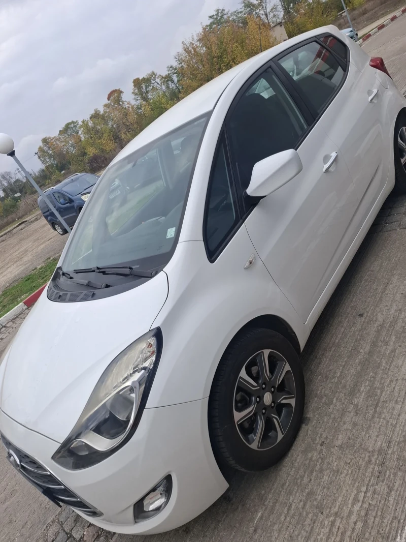 Hyundai Ix20, снимка 3 - Автомобили и джипове - 52051607