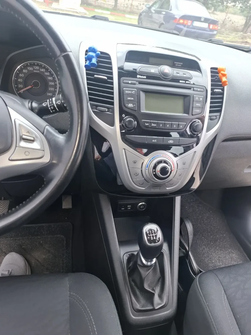 Hyundai Ix20, снимка 4 - Автомобили и джипове - 52051607