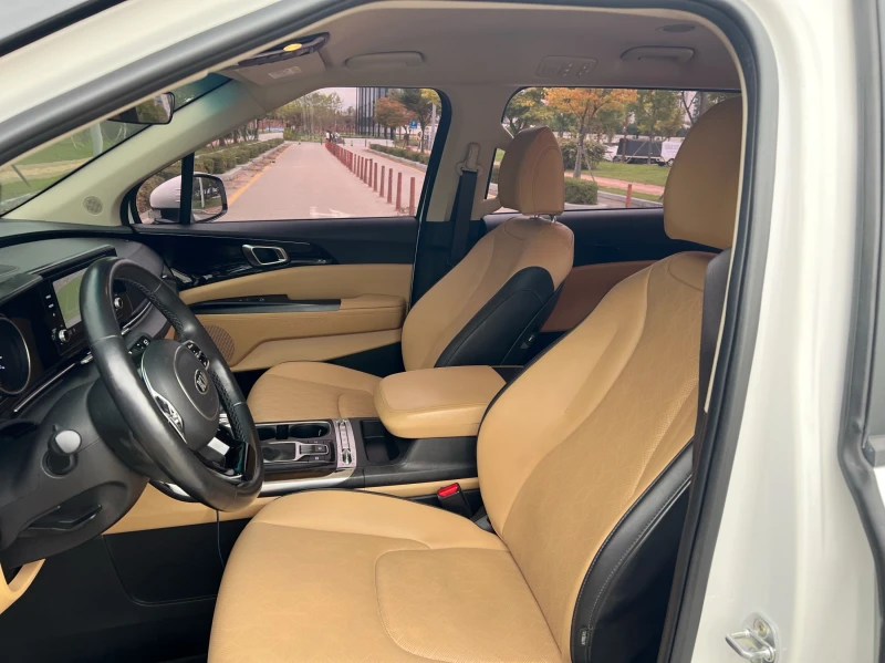 Kia Carnival 4th Generation 9-Seater Prestiege ПРОВЕРЕНА, снимка 5 - Автомобили и джипове - 52351168