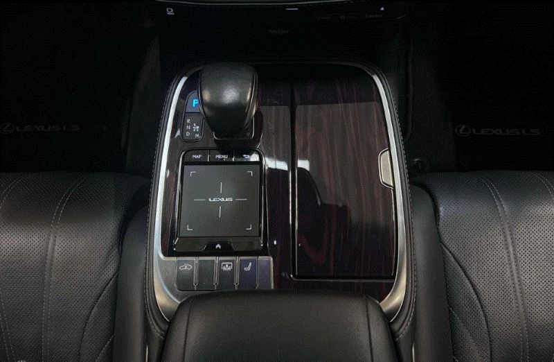 Lexus LS 500 3.5l, снимка 4 - Автомобили и джипове - 52706154