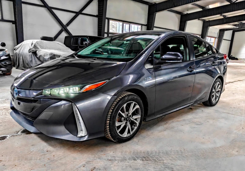 Toyota Prius Prime, снимка 5 - Автомобили и джипове - 53050283