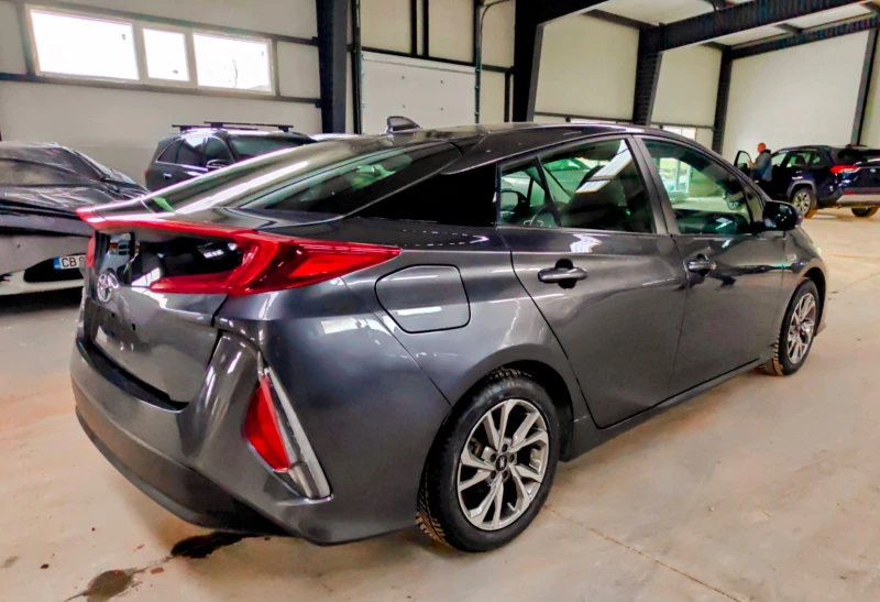 Toyota Prius Prime, снимка 10 - Автомобили и джипове - 53050283