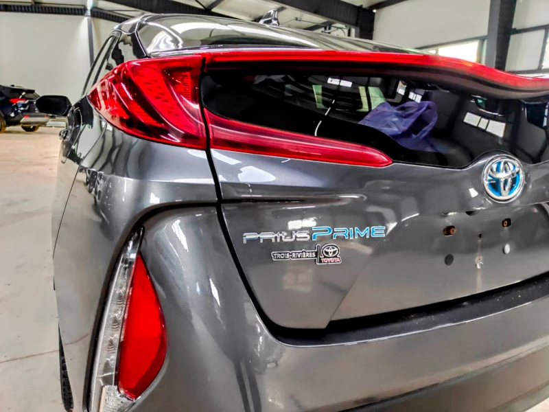 Toyota Prius Prime, снимка 11 - Автомобили и джипове - 53050283