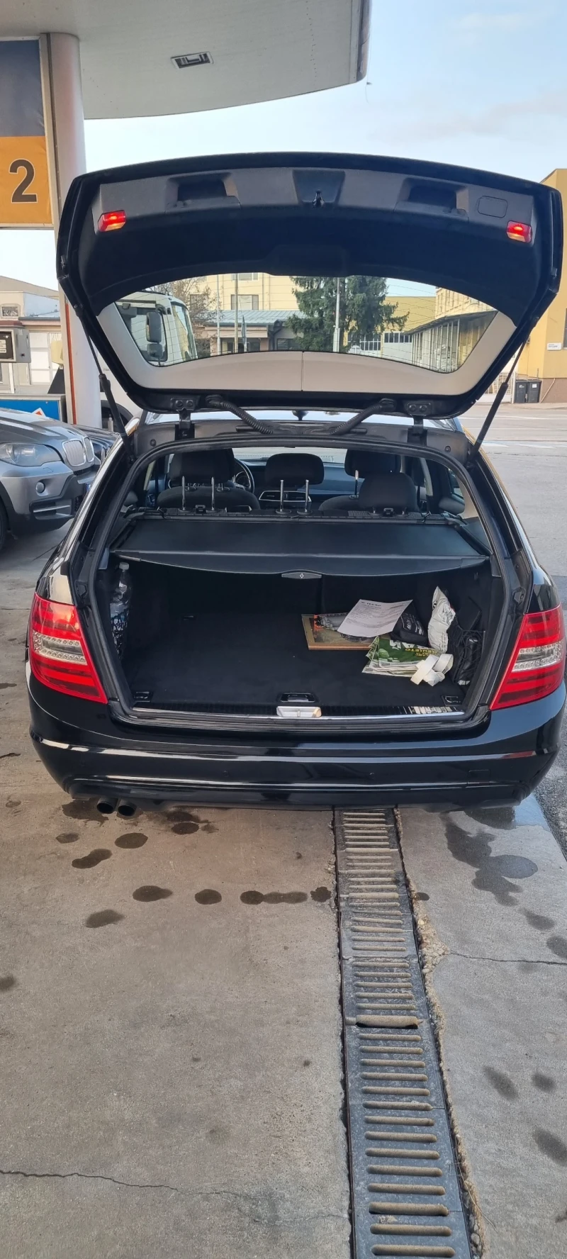 Mercedes-Benz C 180, снимка 5 - Автомобили и джипове - 53211030