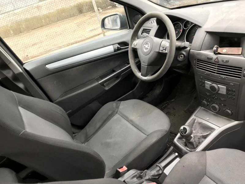 Opel Astra 1.7CDTI,101 konq, снимка 2 - Автомобили и джипове - 20486524