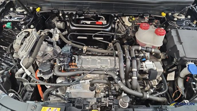 Mercedes-Benz EQB 300 AMG Line, снимка 6 - Автомобили и джипове - 54055114