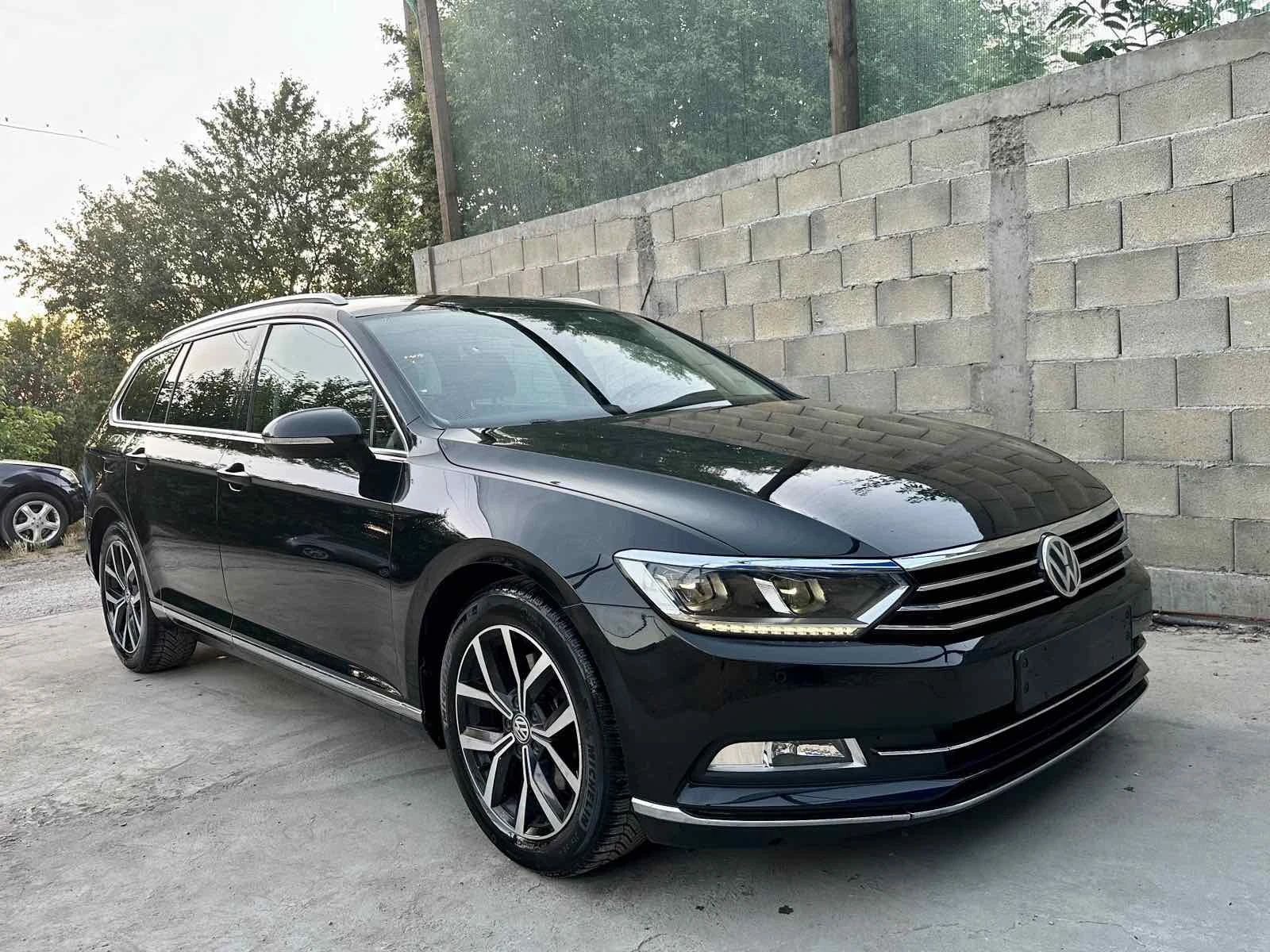 VW Passat Highline Дигитално Табло Автомат Лизинг , снимка 1
