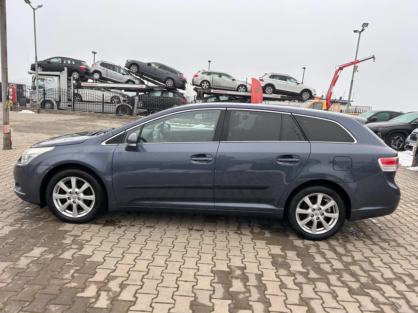 Toyota Avensis 2.2D NAVI/KAMERA EURO 5 - изображение 9