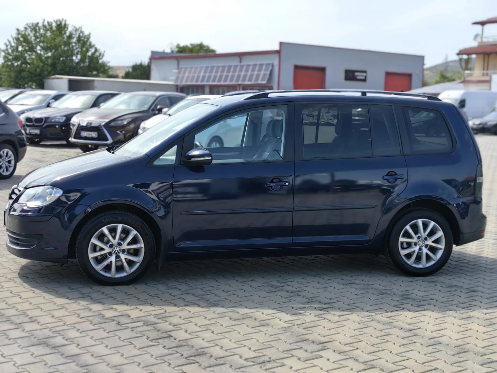 VW Touran 1.9тди 105кс 2009г Сервизна История  - изображение 3