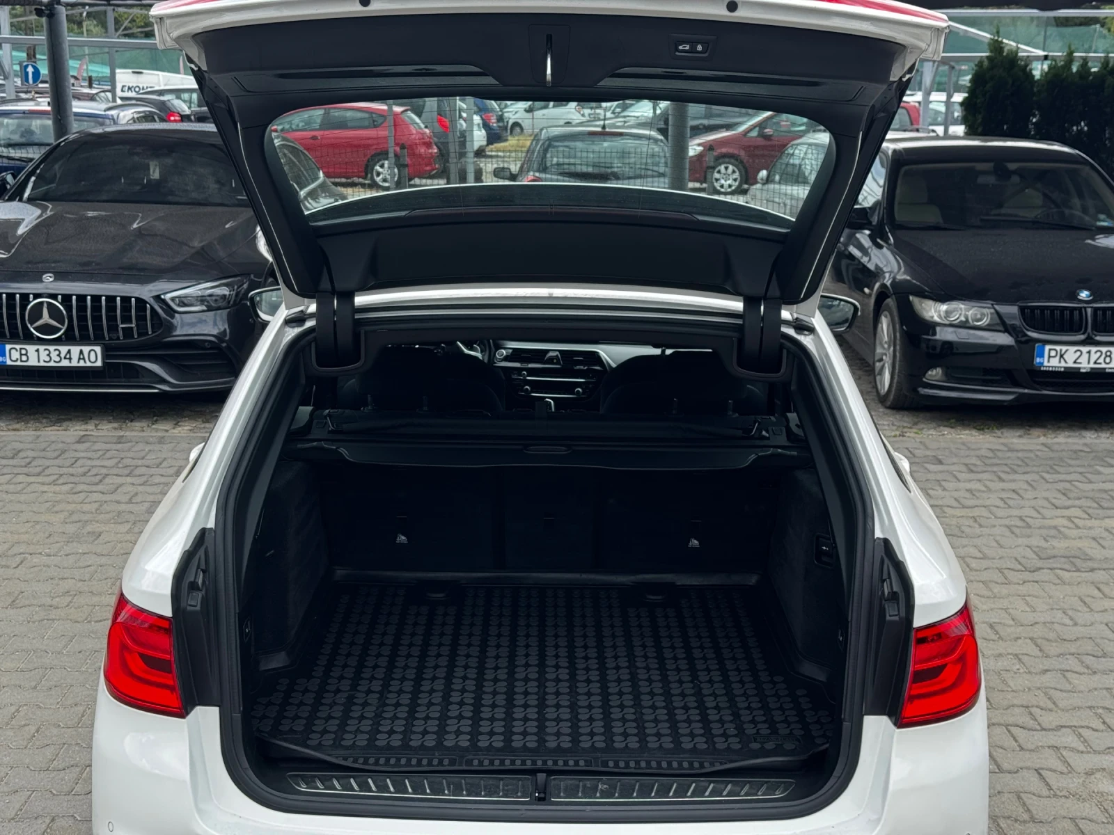 BMW 530 d xDrive Touring M-Sport Keyless Distronic AdapLED | Mobile.bg   17