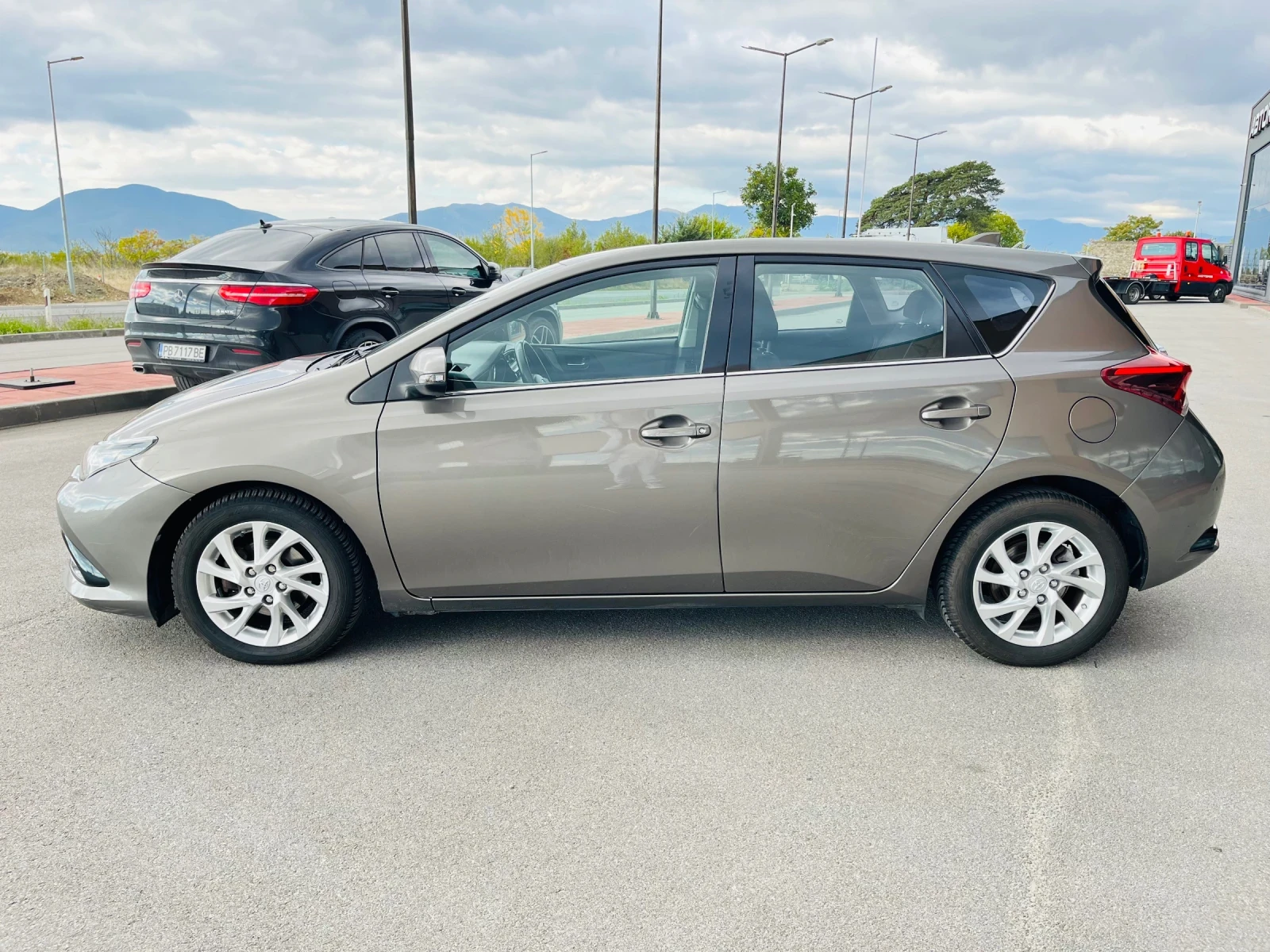 Toyota Auris 1.2Ti/116к.с.;АВТОМАТИК;Facelift; - изображение 2