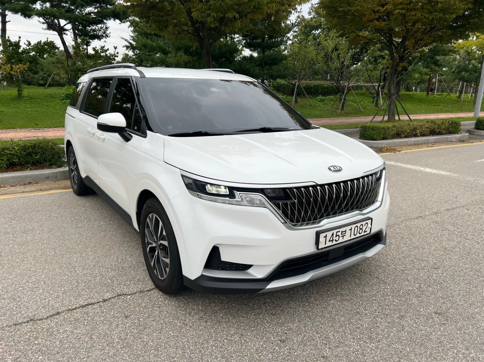 Kia Carnival 4th Generation 9-Seater Prestiege  | Mobile.bg   2