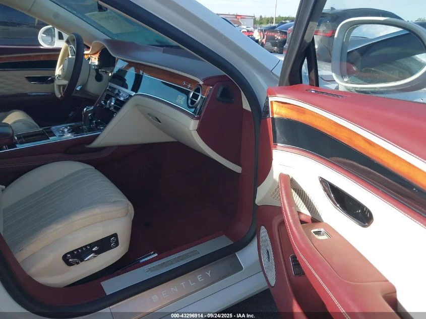 Bentley Flying Spur 6.0L W-12 DI, DOHC, VVT, TURBO, 626HP All Wheel | Mobile.bg   11