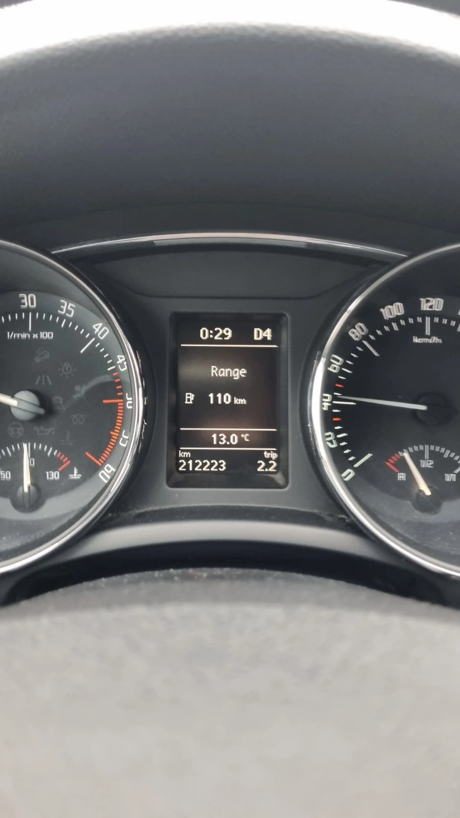 Skoda Superb 2.0 TDI, снимка 15 - Автомобили и джипове - 53767081