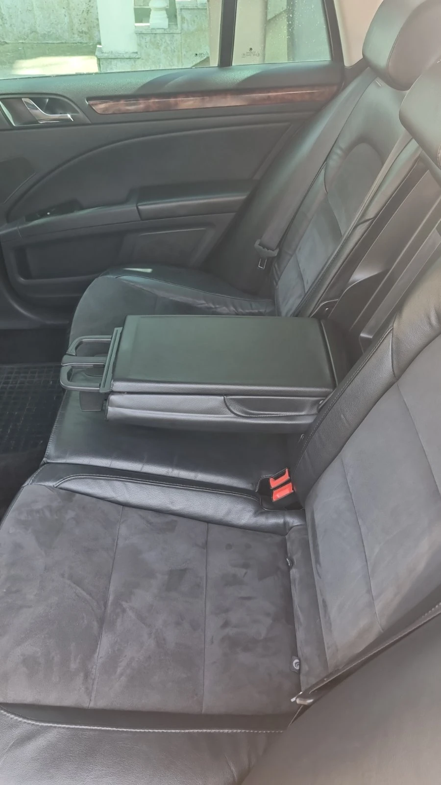 Skoda Superb 2.0 TDI, снимка 14 - Автомобили и джипове - 53767081