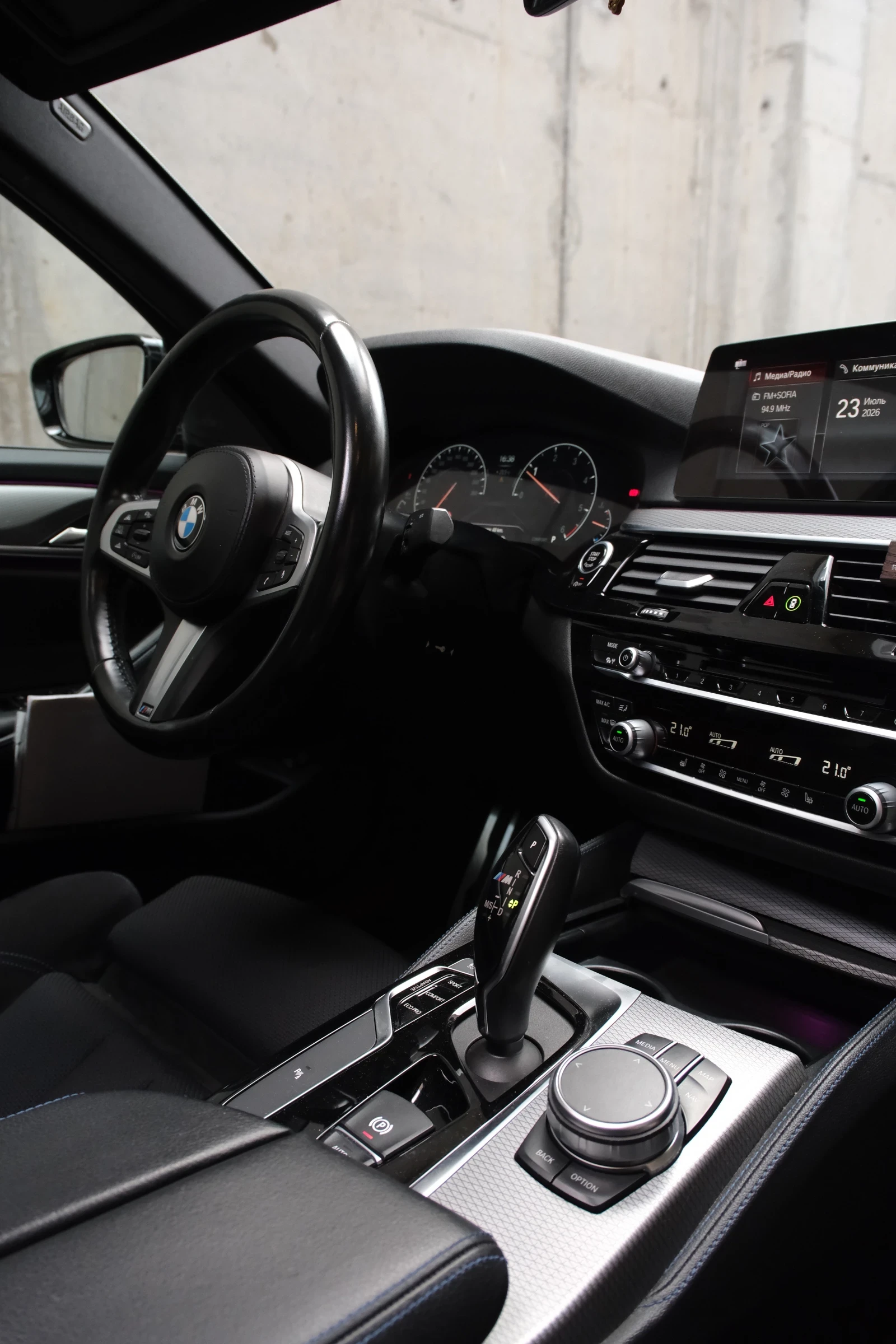 BMW 530 BMW 525d M Sport | 231 �.�. | ACC | Harman Kardon | Mobile.bg � ����������� 9