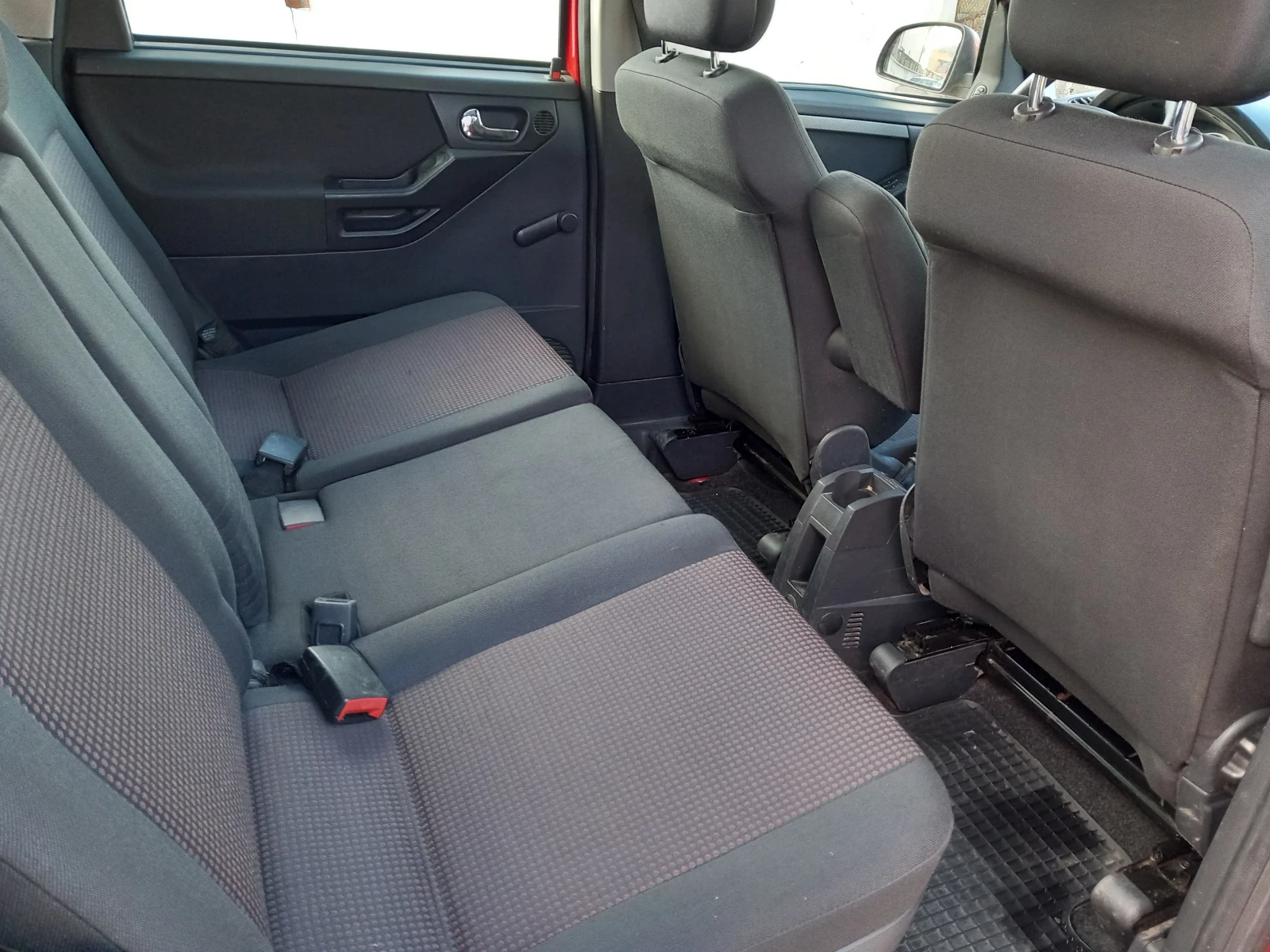 Opel Meriva 1.6i Автоматик AC, снимка 11 - Автомобили и джипове - 54371388