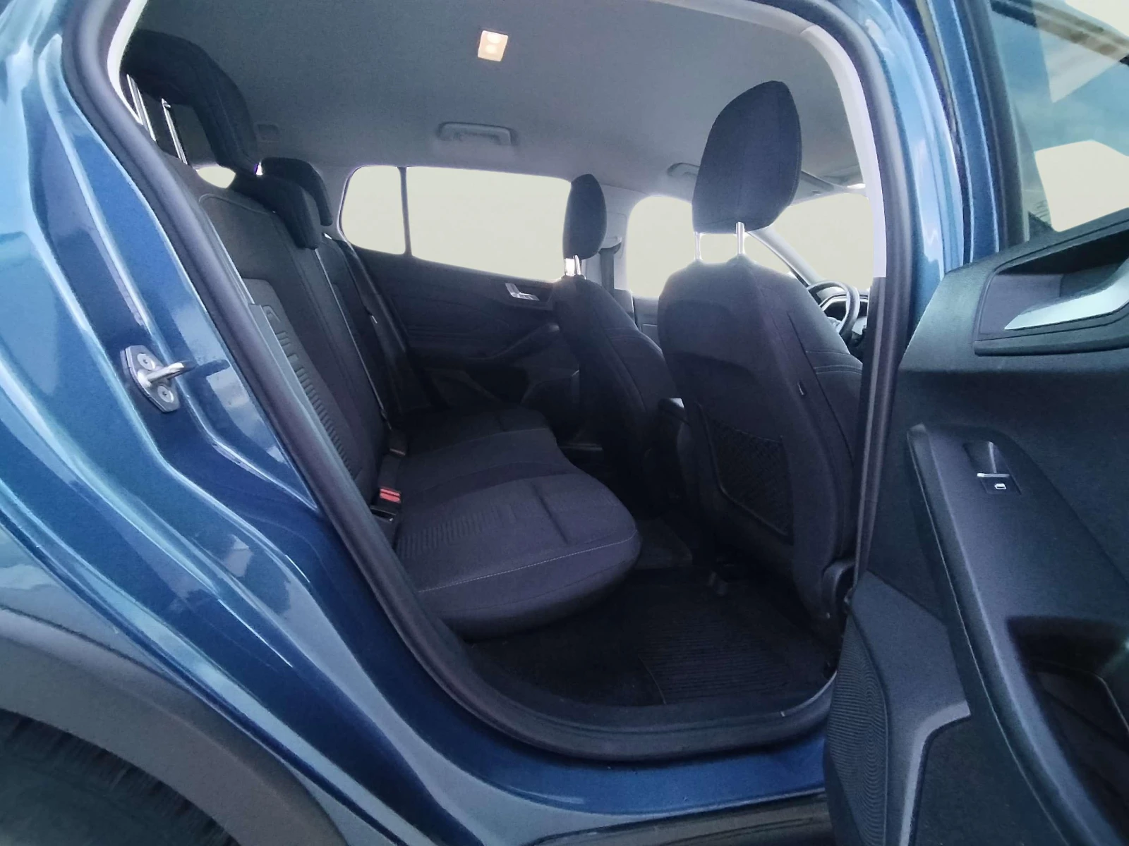 Ford Focus 1.0 EcoBoost, снимка 10 - Автомобили и джипове - 54647051