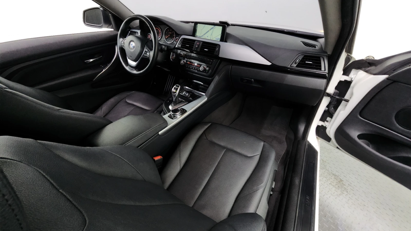 BMW 420 d Luxury Coupé, снимка 7 - Автомобили и джипове - 55442176