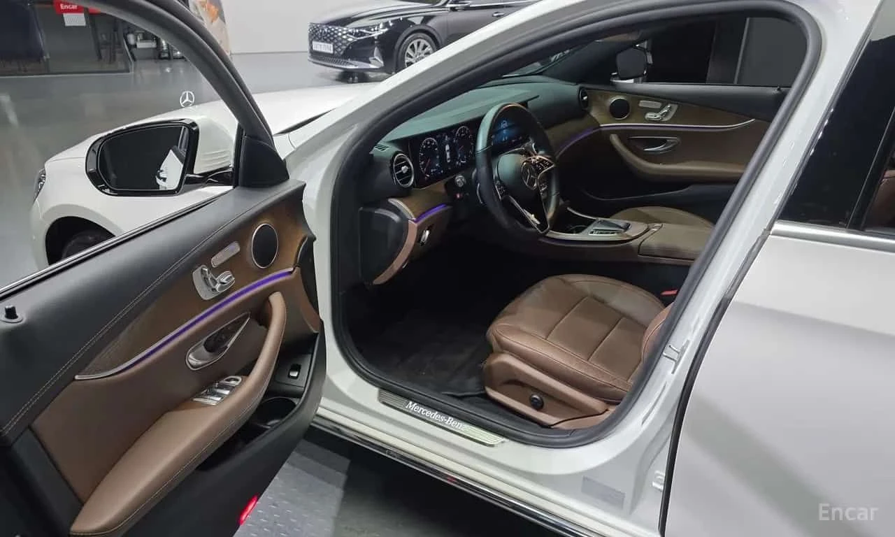 Mercedes-Benz E 250 * E250 Exclusive * ОПЦИЯ ЗА АВТОКРЕДИТ * , снимка 10 - Автомобили и джипове - 55570788