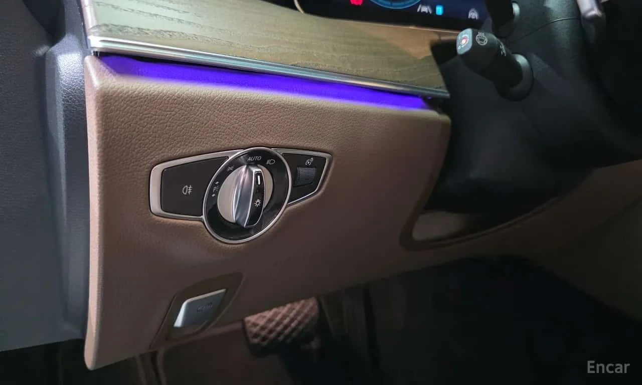 Mercedes-Benz E 250 * E250 Exclusive * ОПЦИЯ ЗА АВТОКРЕДИТ * , снимка 14 - Автомобили и джипове - 55570788