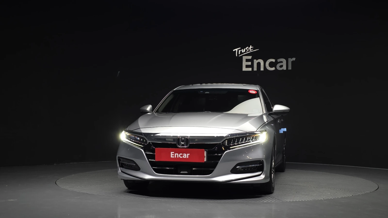 Honda Accord 2.0 Hybrid* HUD* 360* ПОДГРЕВ ВОЛАН* ЛЮК* КРАЙНА Ц, снимка 3 - Автомобили и джипове - 55594245