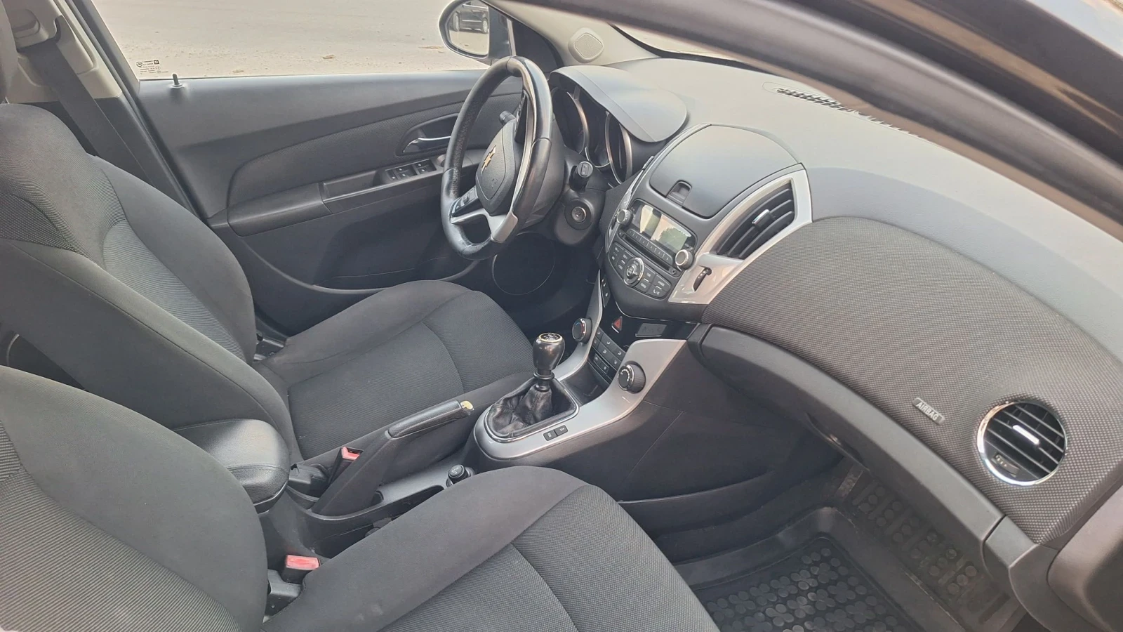 Chevrolet Cruze 1.7 131 6с.к., снимка 8 - Автомобили и джипове - 55713207