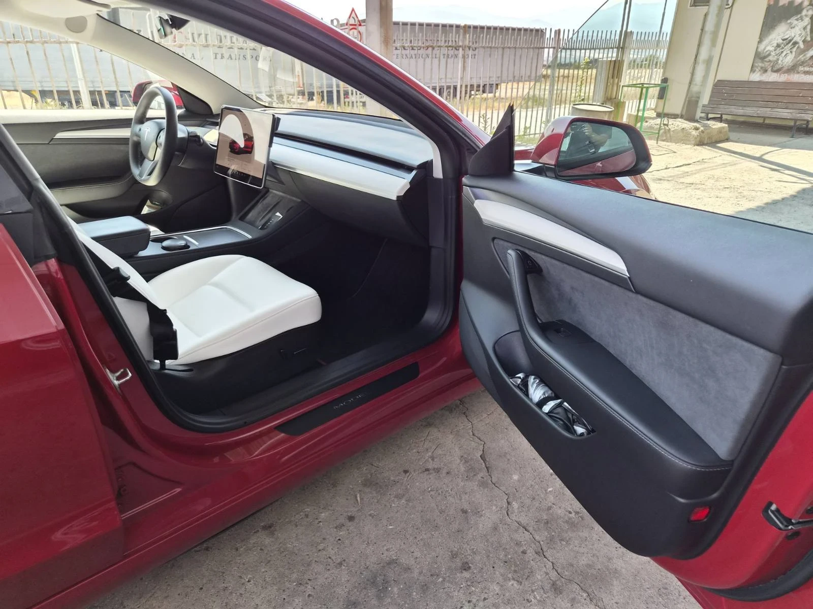 Tesla Model 3, снимка 11 - Автомобили и джипове - 56104697