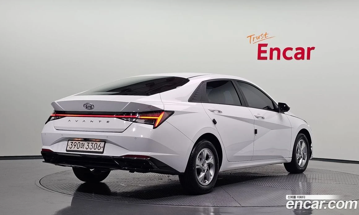 Hyundai Elantra 1.6 LPi 