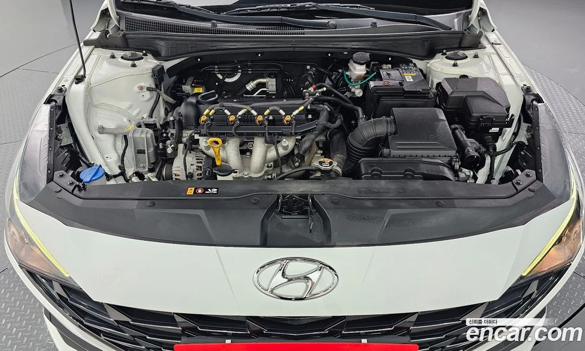 Hyundai Elantra 1.6 LPi , снимка 5 - Автомобили и джипове - 55890569