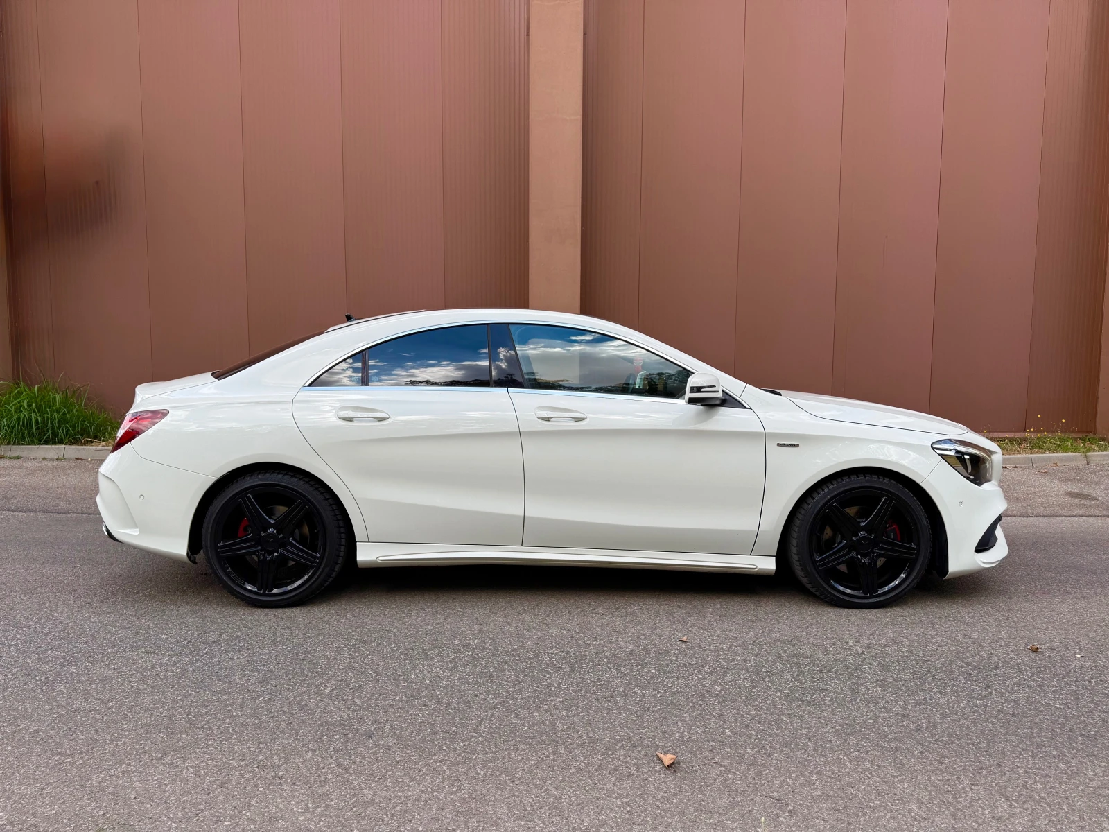 Mercedes-Benz CLA 250 FACELIFT AMG | 211 к.с. | PANORAMA | ШВЕЙЦАРИЯ | , снимка 5 - Автомобили и джипове - 55932061