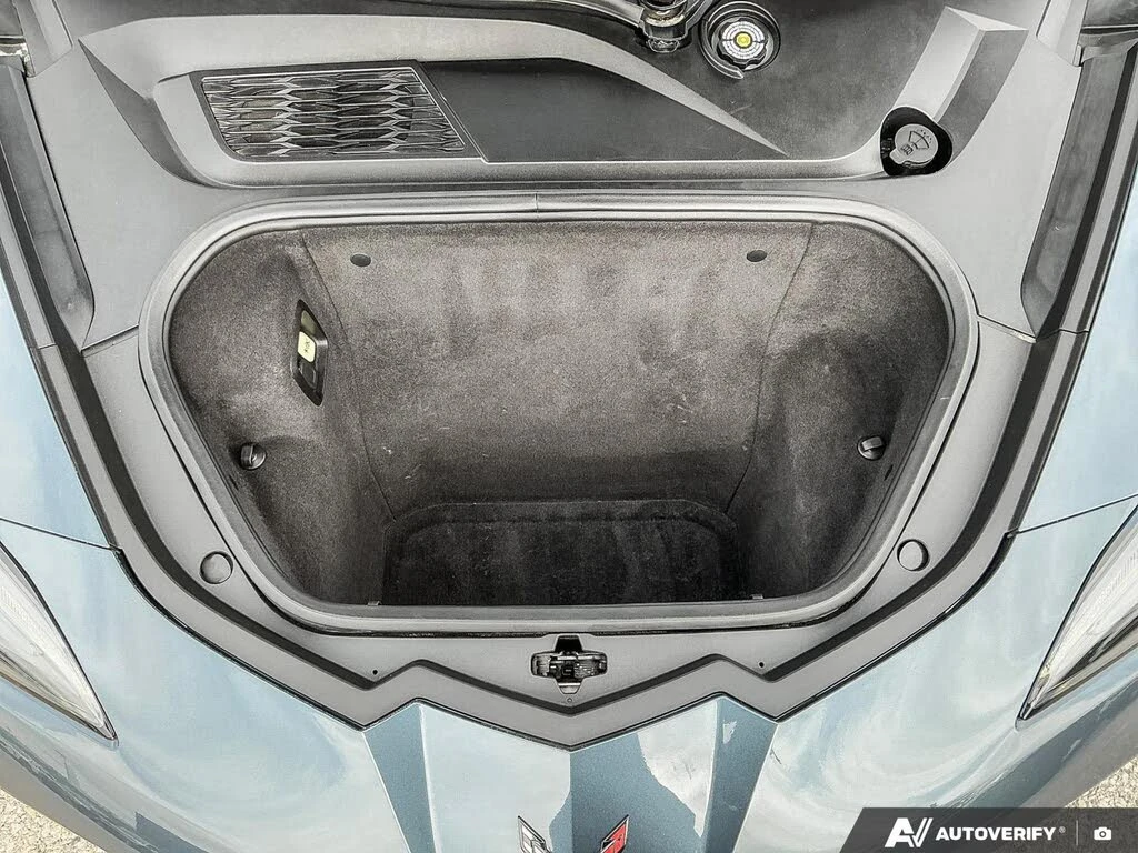Chevrolet Corvette Stingray 1LT Coupe RWD, снимка 17 - Автомобили и джипове - 55971643