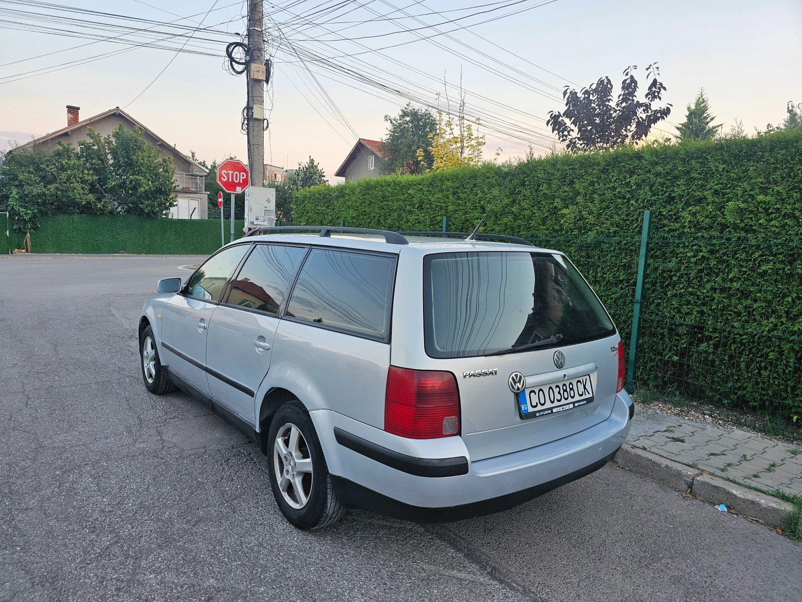 VW Passat 1.9TDI-Климатр-Гаражен, снимка 4 - Автомобили и джипове - 55974997