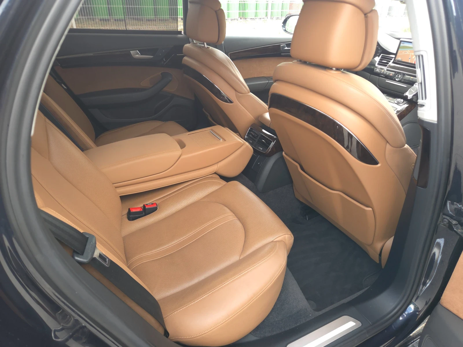 Audi A8 4.2 dizel 2016, снимка 8 - Автомобили и джипове - 56172885