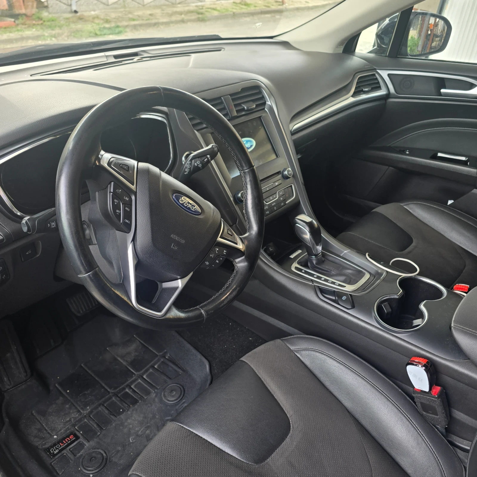 Ford Mondeo Titanium!Keyless, Full Led, Sync 3, снимка 3 - Автомобили и джипове - 56678060