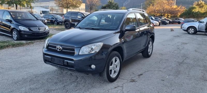 Toyota Rav4 2.2 D4D KLIMA ITALY, снимка 1 - Автомобили и джипове - 47668203