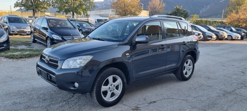 Toyota Rav4 2.2 D4D KLIMA ITALY, снимка 9 - Автомобили и джипове - 47668203