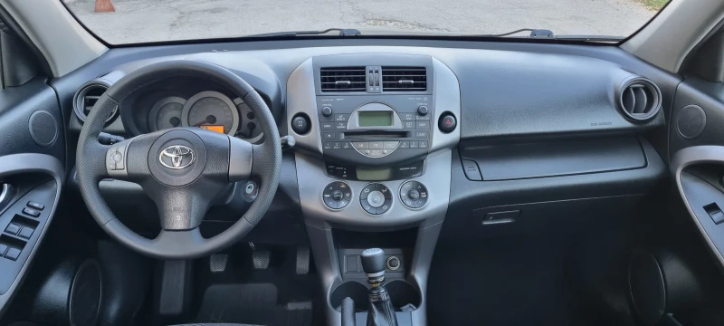 Toyota Rav4 2.2 D4D KLIMA ITALY, снимка 11 - Автомобили и джипове - 47668203