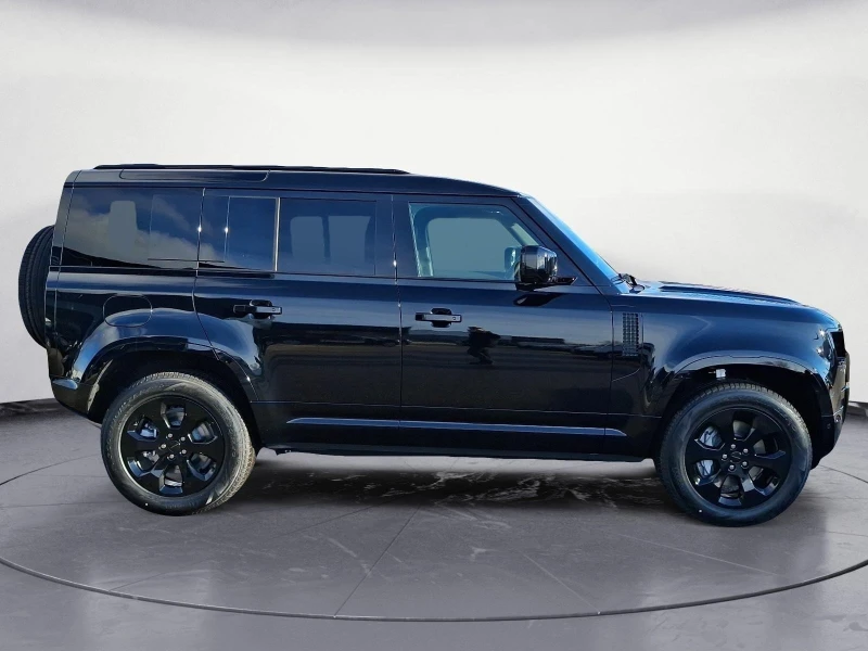 Land Rover Defender 110 D350 X-DYNAMIC PANORAMA, снимка 4 - Автомобили и джипове - 53250764