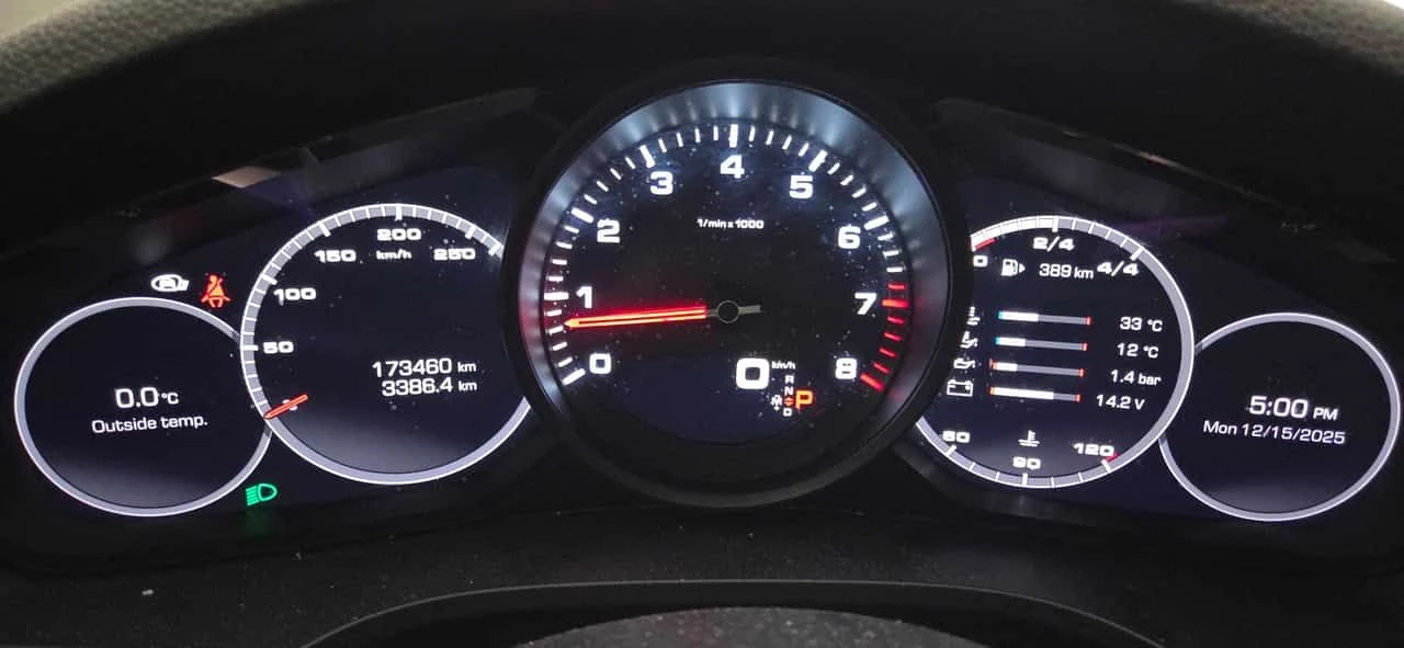 Porsche Cayenne * AWD * CARFAX * ПОДГРЕВИ * ЕЛ СЕДАЛКИ* ПАМЕТ - изображение 8