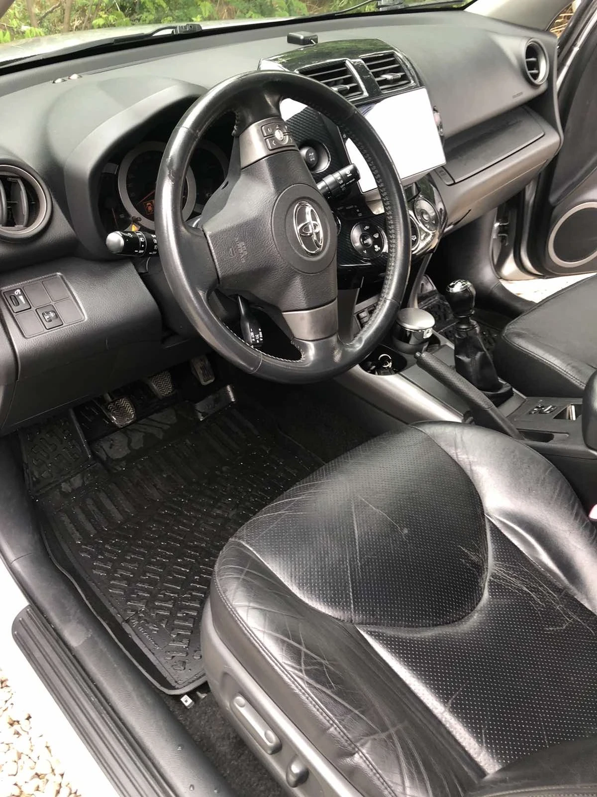 Toyota Rav4 2.2 NAVI, снимка 7 - Автомобили и джипове - 54754949
