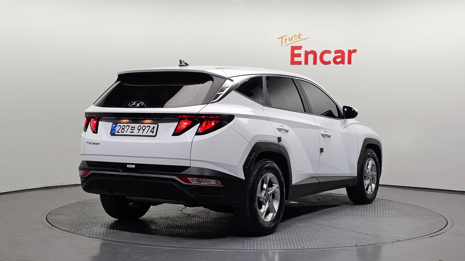 Hyundai Tucson 1.6 Turbo 2WD Modern| NAVI| КАМЕРА| ПОДГРЕВ ОБДУХВ, снимка 2 - Автомобили и джипове - 54803293