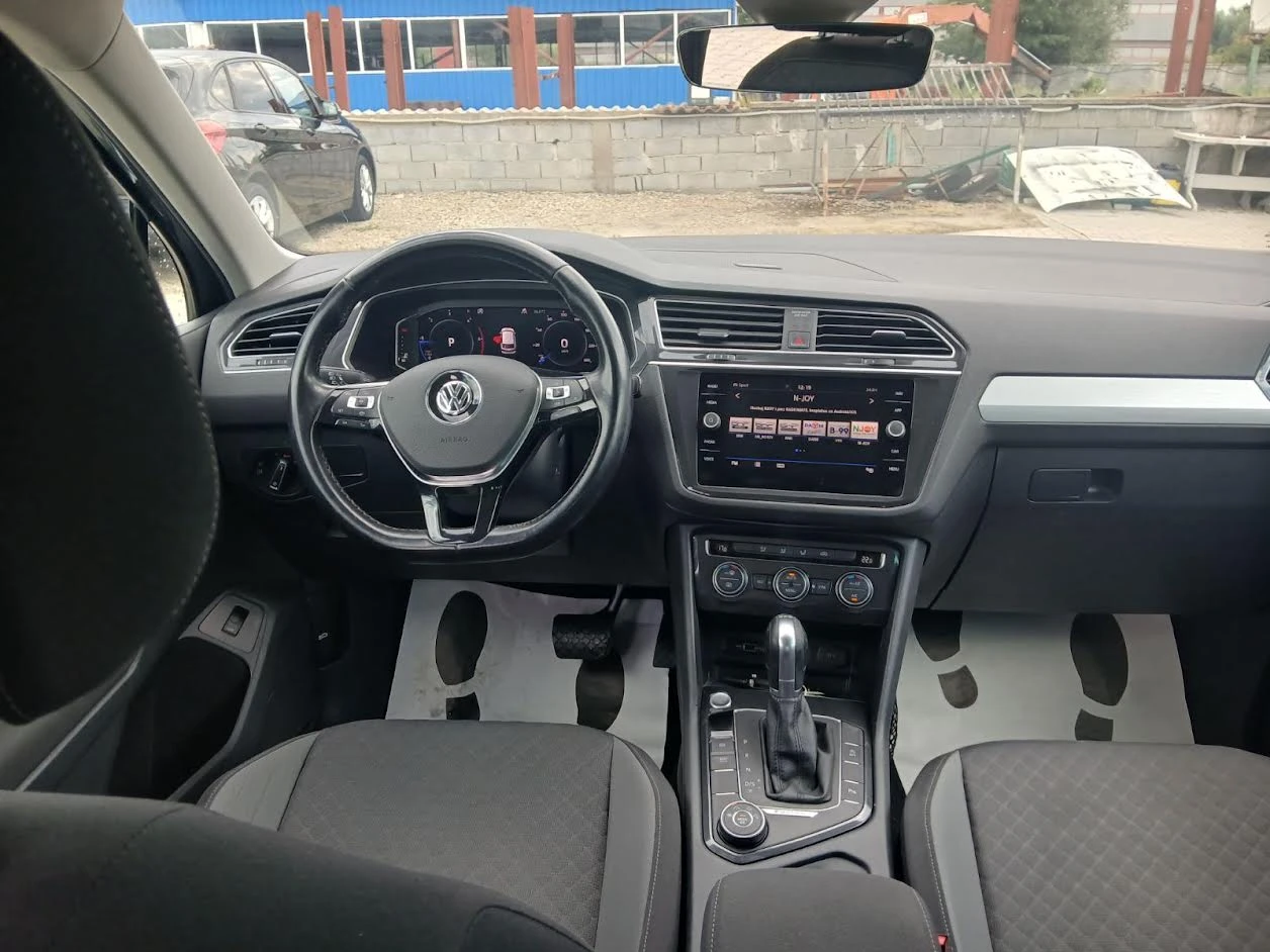 VW Tiguan 2.0 TDI* R-Line* 4 Motion* Aвт.* Full* , снимка 7 - Автомобили и джипове - 55619078