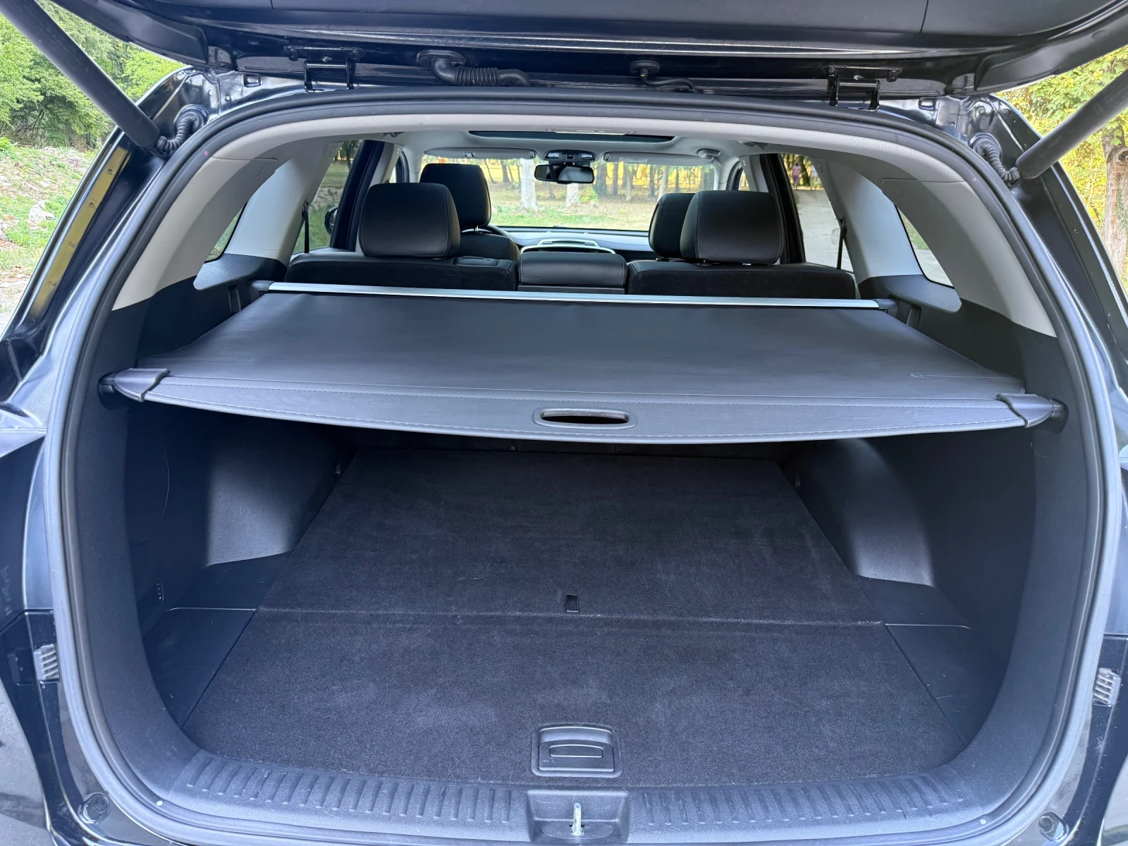 Kia Sorento 2.2 CRDI/ REBEL/PANORAMA/NAVI/4X4, снимка 16 - Автомобили и джипове - 55954057